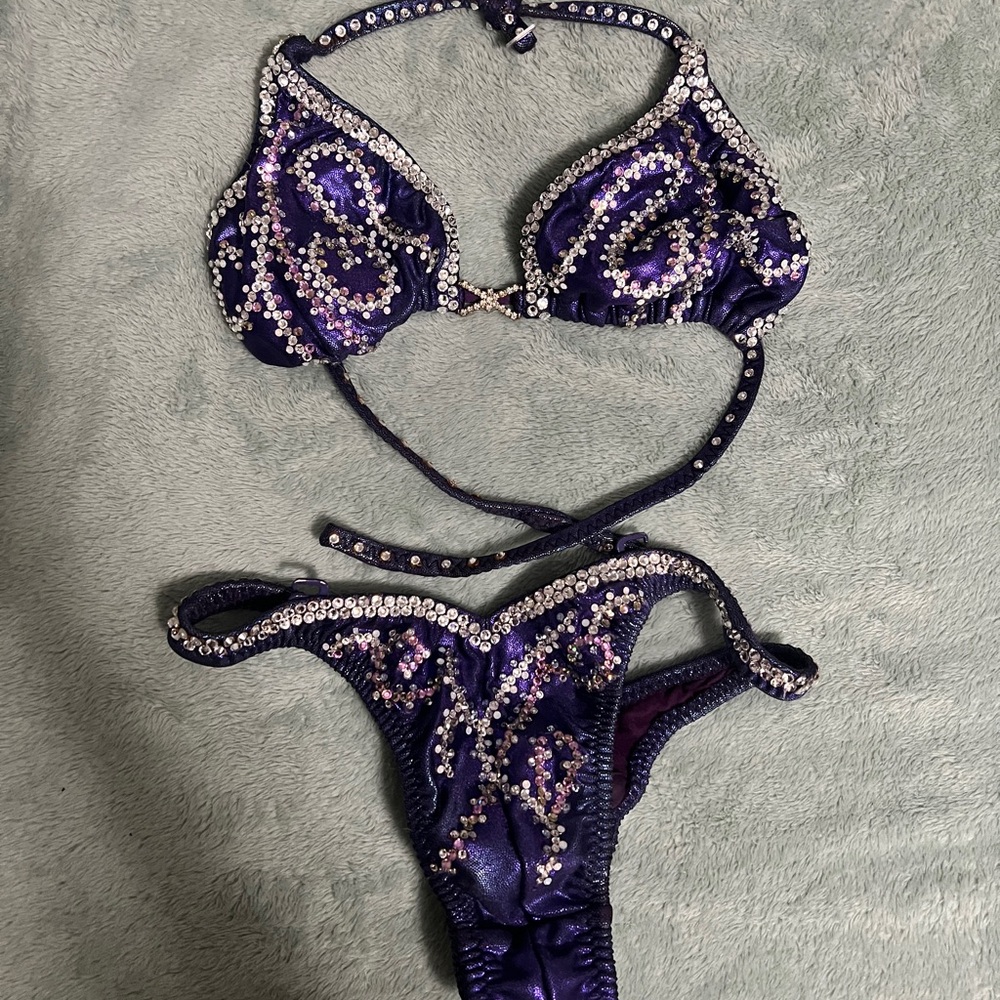 Figure competition bikini suit. Custom made!
